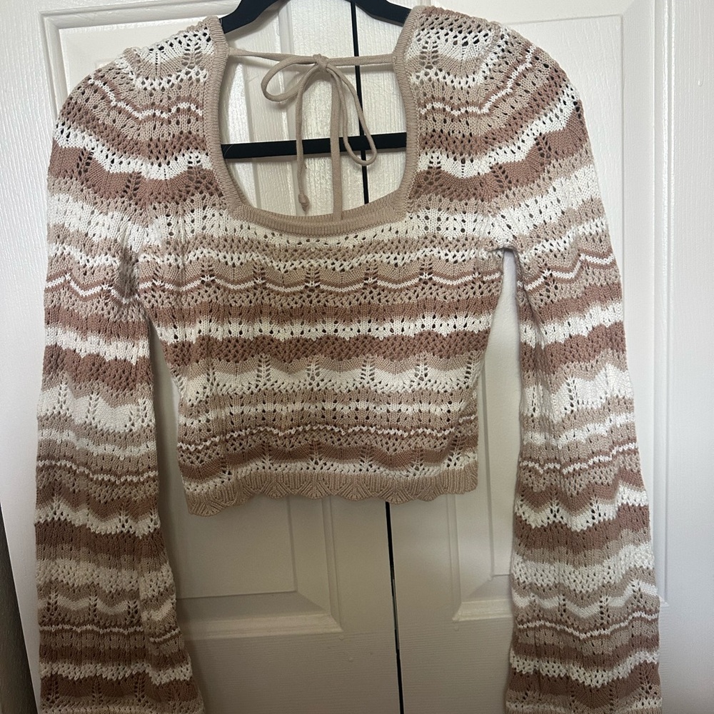Hollister Knit Bell Sleeve Top in Beige and White